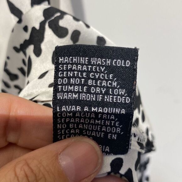 Milano Women's Black White Abstract Button Up Racerback Tank Top Size Small - Picture 7 of 8